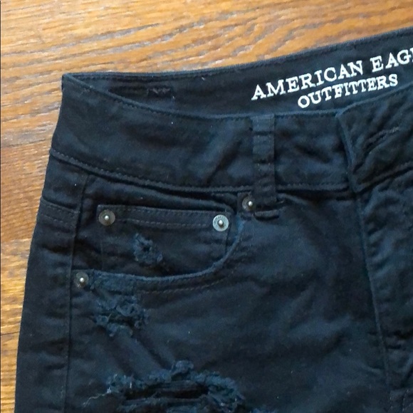 Black denim shorts, American Eagle, size 6 - Picture 2 of 5